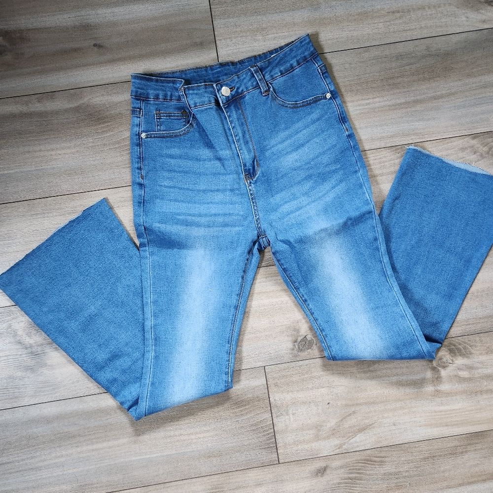 Flare Leg Jeans NWT L